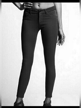 NWT G by Guess Black Low Rise Knit Skinny Pants S/Small 25